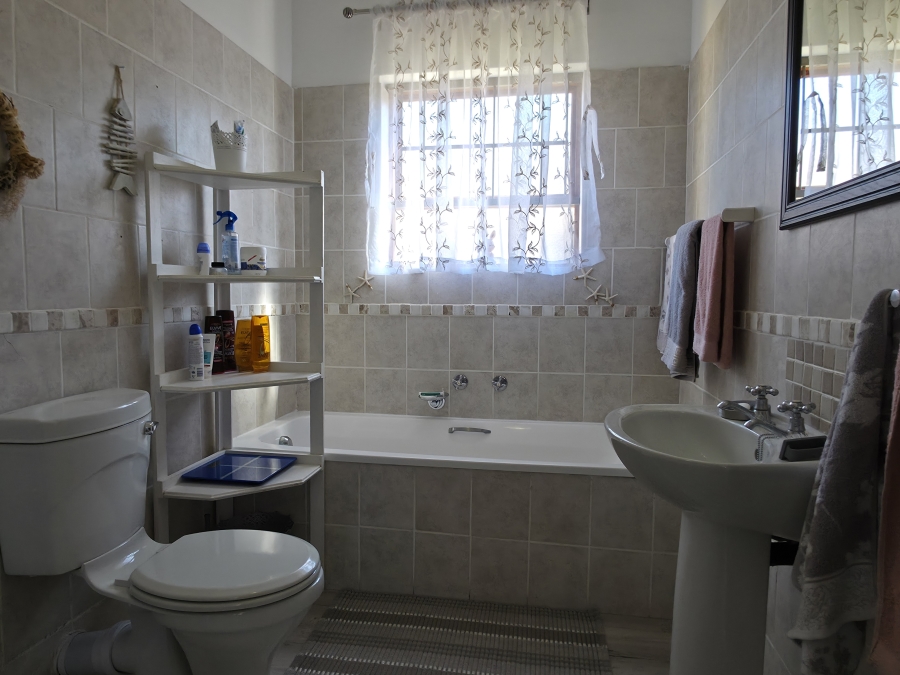 3 Bedroom Property for Sale in Jeffreys Bay Central Eastern Cape